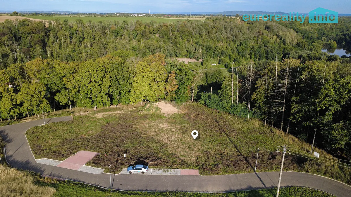 Prodej stavebního pozemku 1265 m²